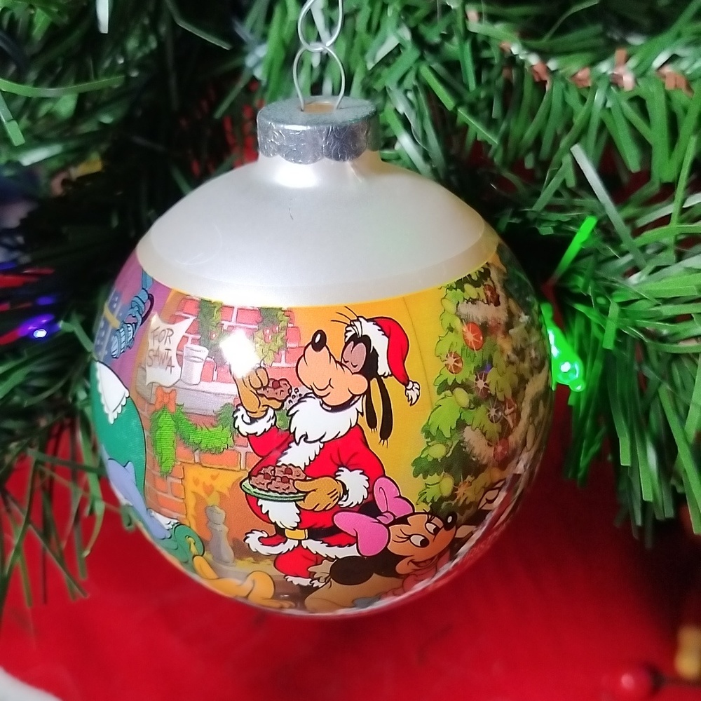 Disney Vintage Christmas 1990 Ball Ornament - Picture 3 of 9